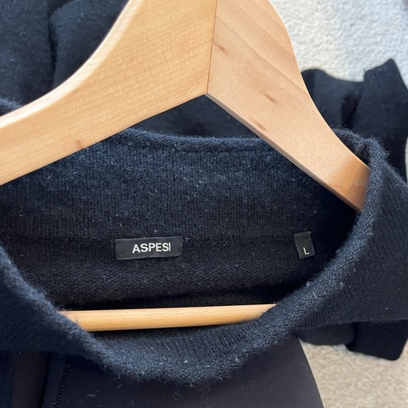 Aspesi Women’s Black Cashmere Turtleneck Sweater - Picture 2 of 12